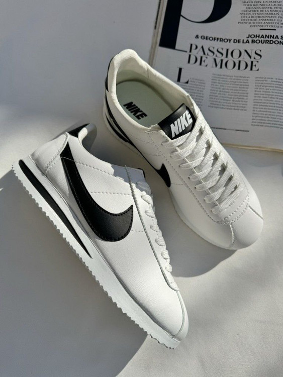 کتونی سفید دخترونه