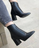 بوت پاشنهدار