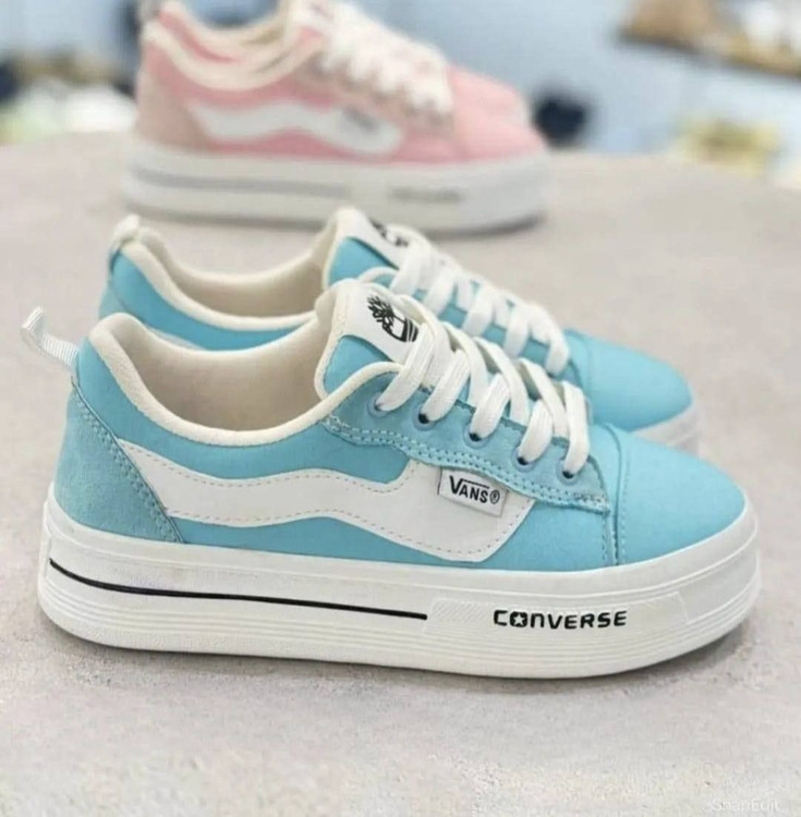 ونس آبی روشن