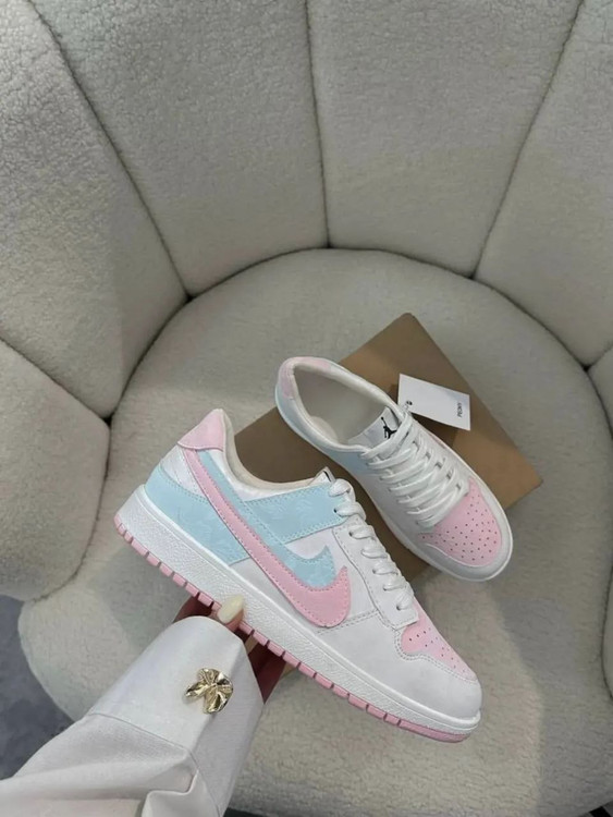 کتونی دو رنگ