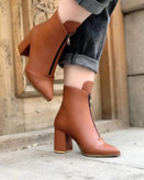 نیمبوت قهوه ای پاشنهدار