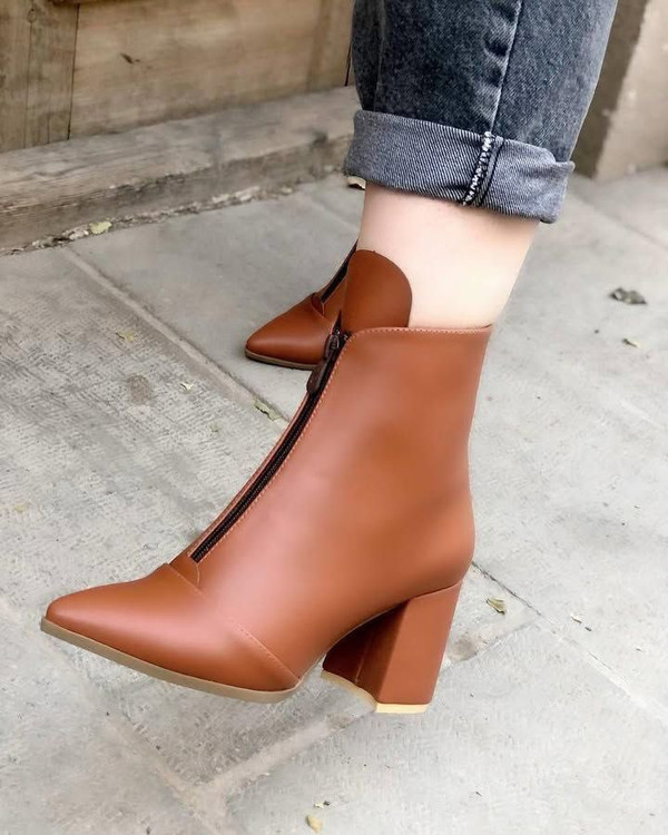 نیم بوت پاشنه دار