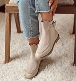 بوت دخترانه