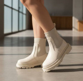 بوت شیک و خوشپا