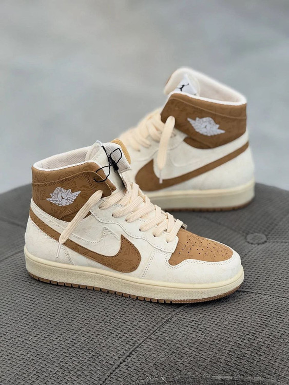 کتونی طرح دار