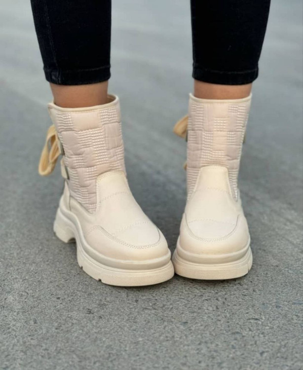 بوتدخترانه