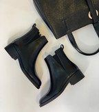 پوتین بغل کش