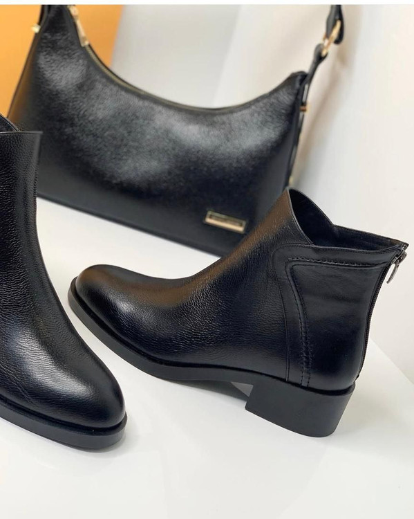 پوتین پاشنهدار