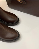 بوت قهوهای سوخته