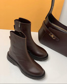 فروشگاه اینترنتی کفش زنانه و دخترانه