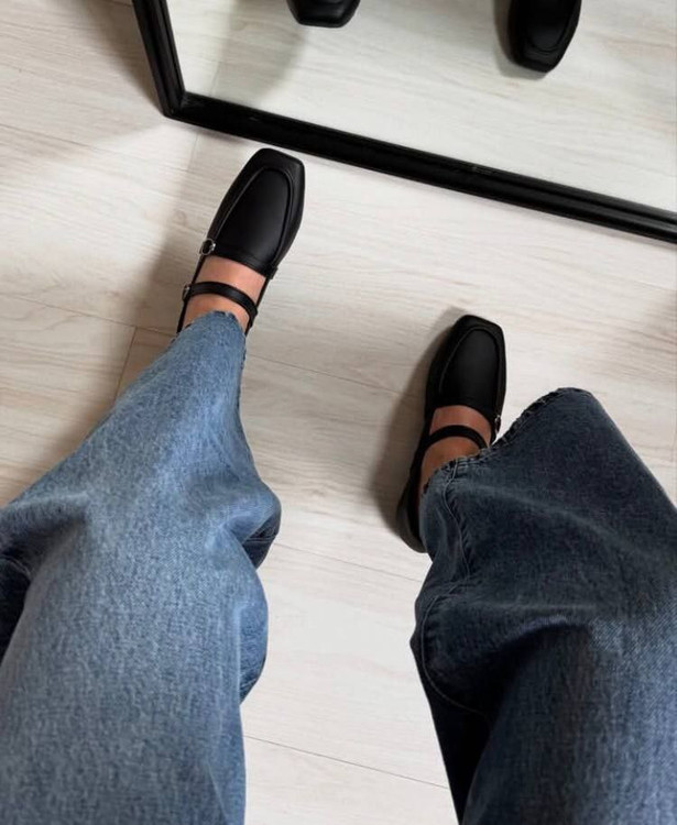 کالج تخت دخترانه