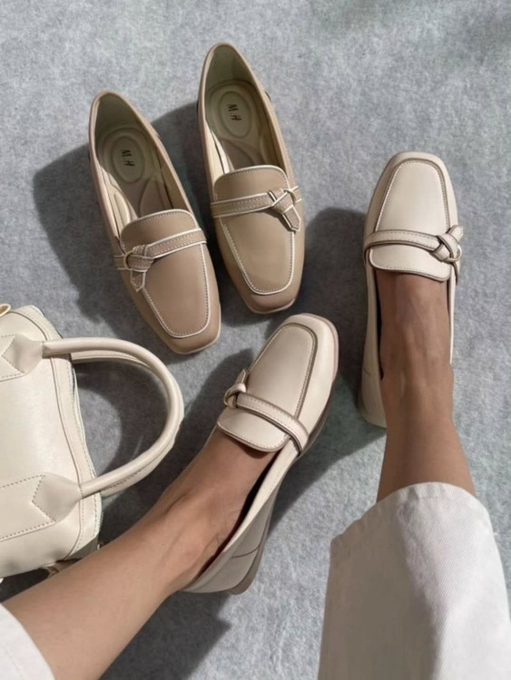 کالج تخت دخترانه