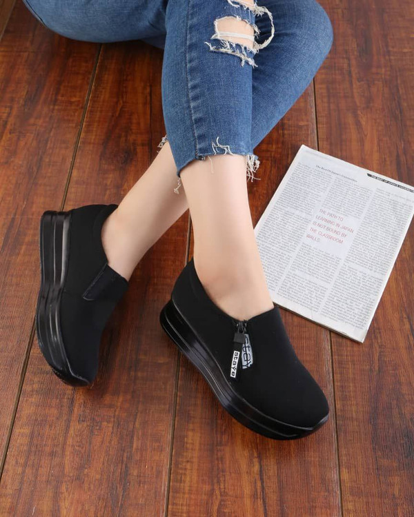 کفش تمام مشکی دخترانه