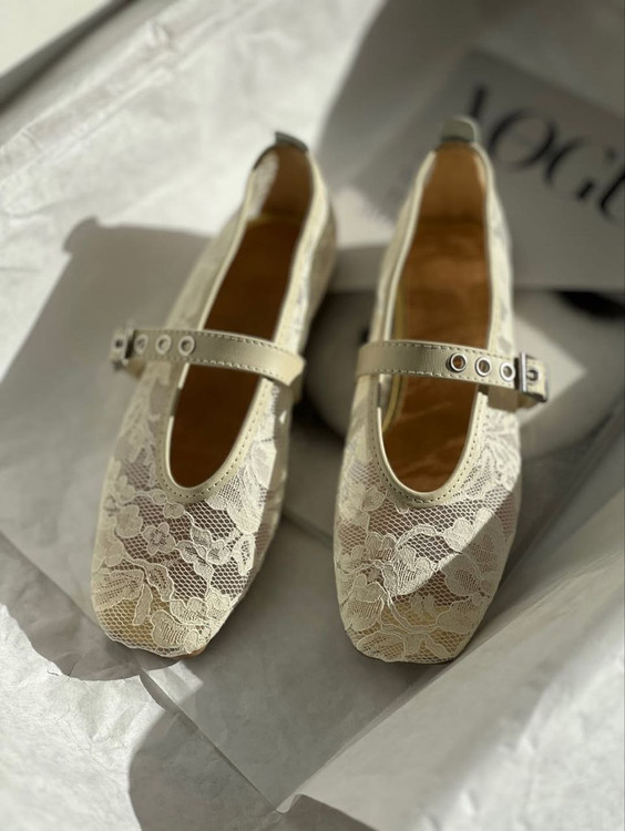 کالج دخترانه جذاب